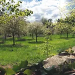 Les Ecuries Du Chateau De Brumare 3*