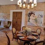 Les Ecuries Du Chateau De Brumare Brestot