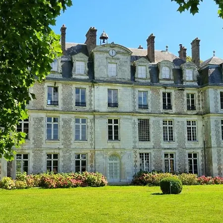 Les Ecuries Du Chateau De Brumare