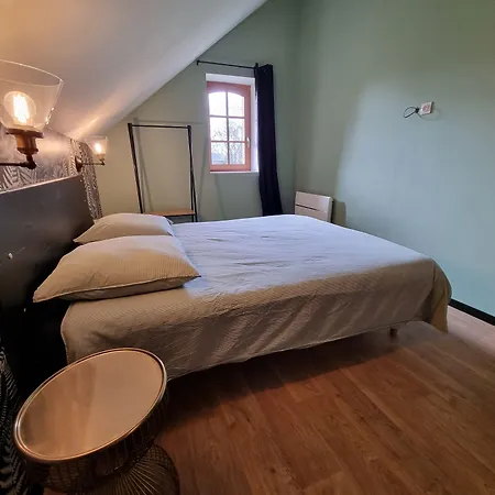 Les Ecuries Du Chateau De Brumare 3*