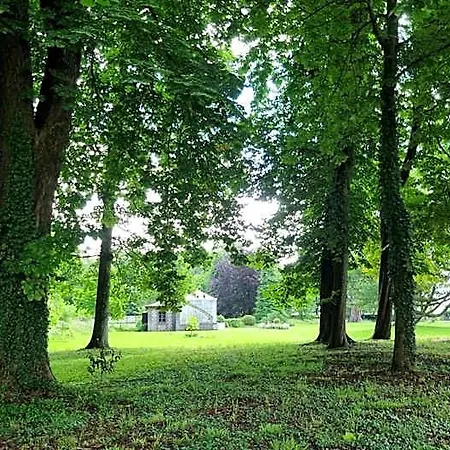 Bed & Breakfast Les Ecuries Du Chateau De Brumare Brestot